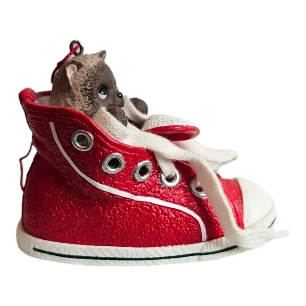 Hallmark Keepsake 1993 High Top-purr Cat in Shoe Ornament with Box Vinta…